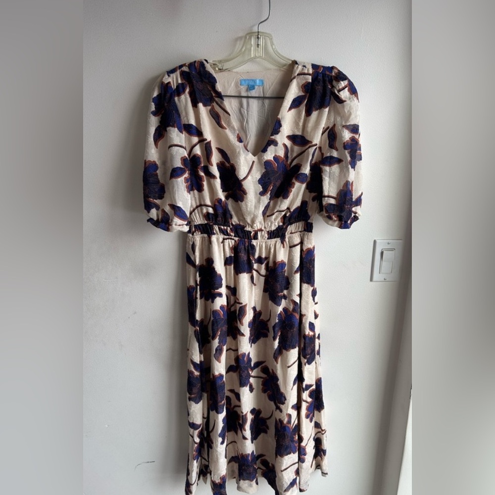 Draper James RSVP Elbow Sleeve Midi Dress. Blue and cream. Size small.